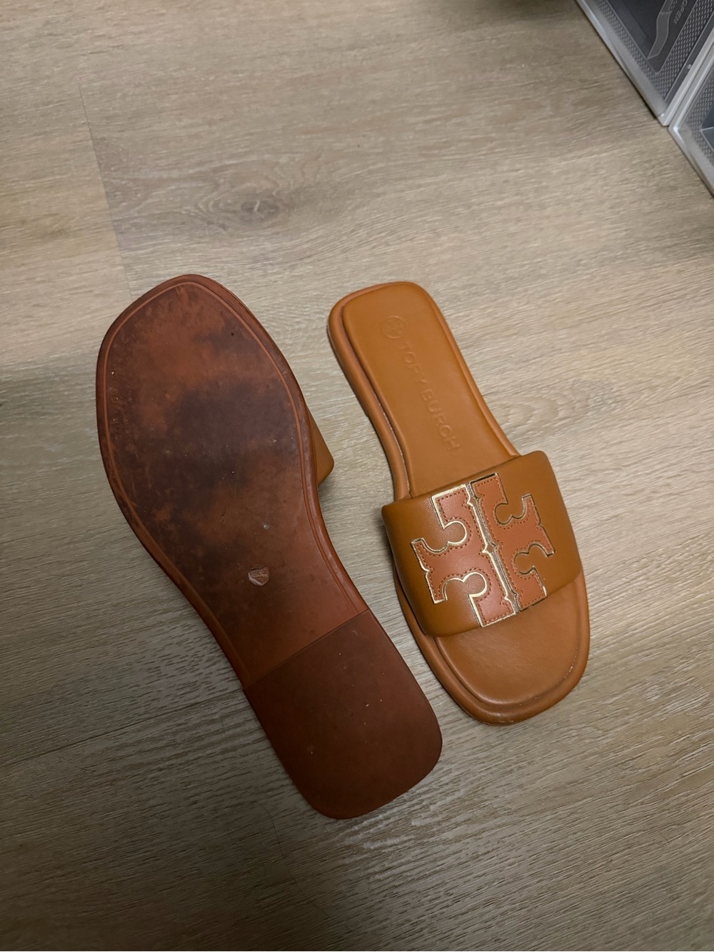 Tory Burch Cognac Leather Logo Slide Sandals - Picture 2 of 2